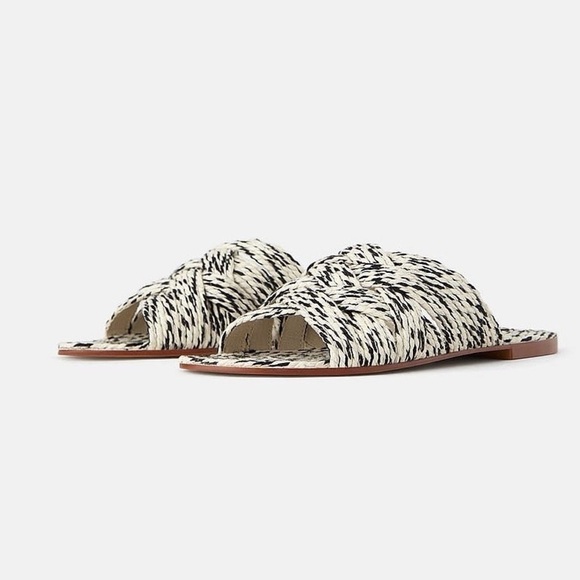 WOVEN JUTE SANDALS - Gold | ZARA United States 🌹NWT. Zara Natural Colored Woven Flat Sandals. Size 7,5.